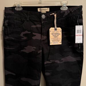 Democracy black camo jeggings